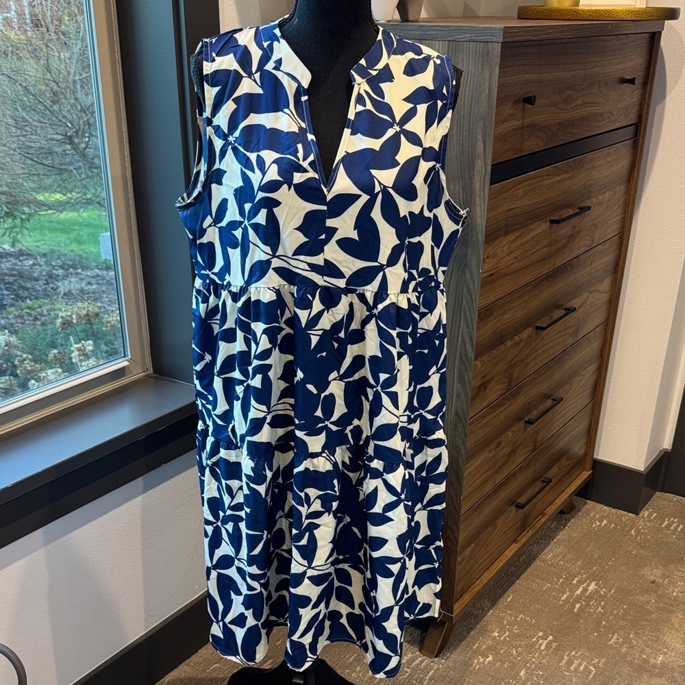 SHEIN Navy and White Leaf Print Midi Dress L